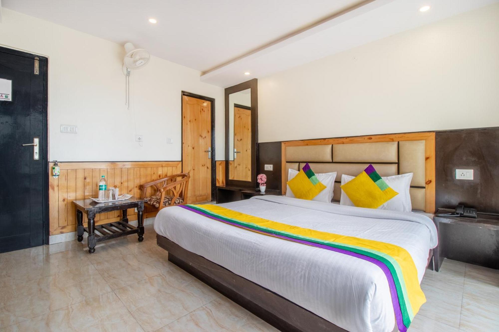 Itsy Hotels Avantika With Forest View シムラー エクステリア 写真