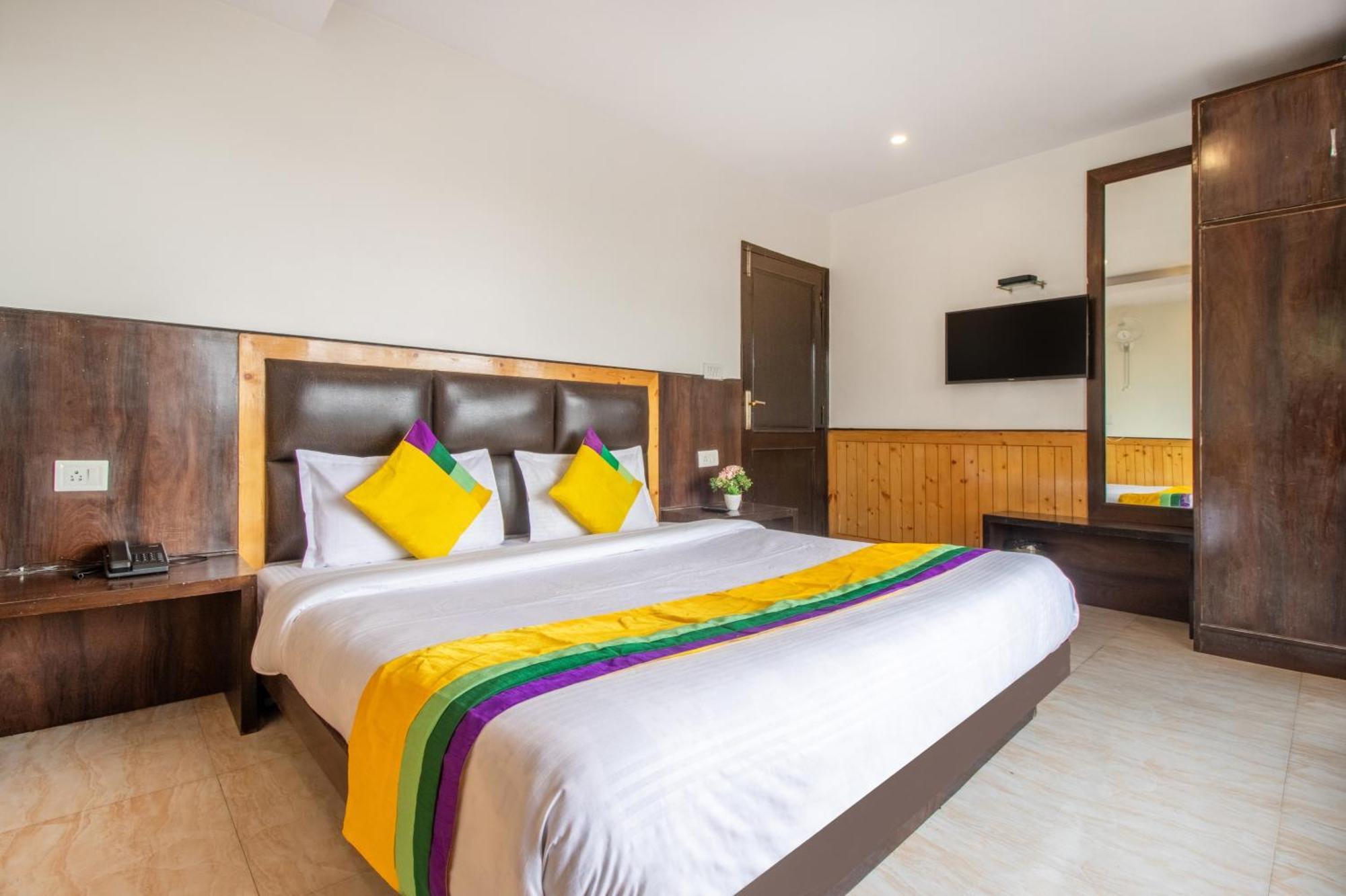Itsy Hotels Avantika With Forest View シムラー エクステリア 写真